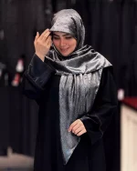 روسری نگین خطی کرپ ابریشم دودی